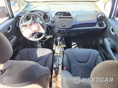 Zdjęcie 8 z 13 samochodu: 2013 HONDA FIT SPORT VIN:JHMGE8H51DC043943 - miniatura