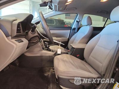 Zdjęcie 7 z 12 samochodu: 2019 HYUNDAI ELANTRA SEL VIN:5NPD84LF8KH495488 - miniatura