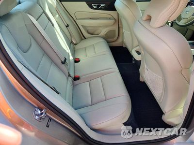 Zdjęcie 10 z 12 samochodu: 2019 VOLVO S60 T5 MOMENTUM VIN:7JR102FK3KG014415 - miniatura