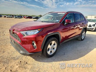 2021 TOYOTA RAV4 XLE JTMW1RFV3MD071111 - główne zdjęcie licytacji z USA - miniatura