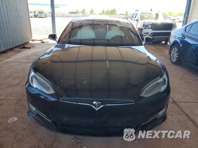 Piąte zdjęcie samochodu w środku: 2020 TESLA MODEL S VIN:5YJSA1E21LF364293 - miniatura
