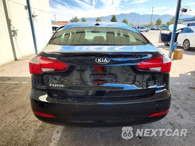 Zdjęcie 6 z 12 samochodu: 2014 KIA FORTE LX VIN:KNAFK4A60E5130737 - miniatura
