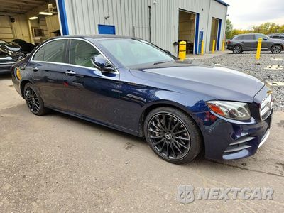Czwarte zdjęcie samochodu z boku: 2017 MERCEDES-BENZ E 300 4MATIC VIN:WDDZF4KB5HA221245 - miniatura