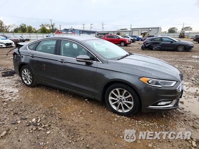 Czwarte zdjęcie samochodu z boku: 2017 FORD FUSION SE PHEV VIN:3FA6P0PU9HR239935 - miniatura