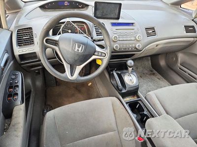 Zdjęcie 8 z 12 samochodu: 2010 HONDA CIVIC DX-G VIN:2HGFA1F43AH023035 - miniatura