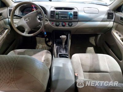 Zdjęcie 8 z 12 samochodu: 2002 TOYOTA CAMRY LE V6 VIN:4T1BF32K32U536388 - miniatura