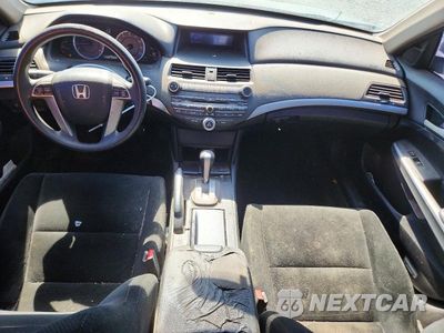 Zdjęcie 8 z 12 samochodu: 2010 HONDA ACCORD EX VIN:1HGCP2F73AA091268 - miniatura