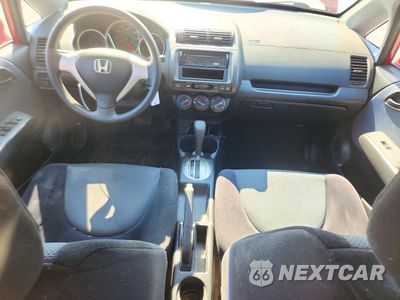 Zdjęcie 8 z 12 samochodu: 2008 HONDA FIT VIN:JHMGD38438S045136 - miniatura