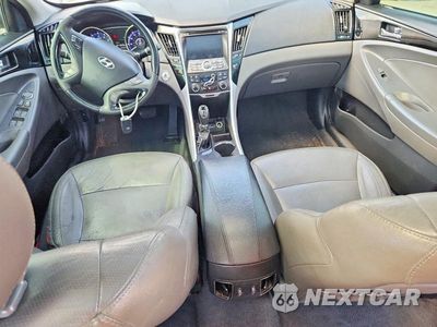 Zdjęcie 8 z 12 samochodu: 2013 HYUNDAI SONATA LIMITED VIN:5NPEC4AC6DH529636 - miniatura