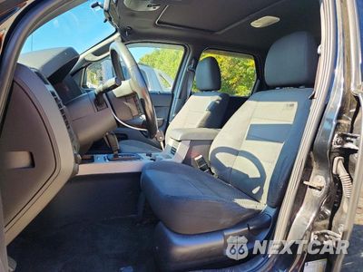 Zdjęcie 7 z 13 samochodu: 2010 FORD ESCAPE XLT VIN:1FMCU9DGXAKC24939 - miniatura