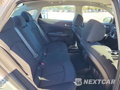 Zdjęcie 10 z 12 samochodu: 2016 KIA OPTIMA LX VIN:5XXGT4L34GG094041 - miniatura