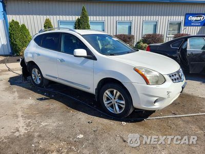 Czwarte zdjęcie samochodu z boku: 2013 NISSAN ROGUE S VIN:JN8AS5MV1DW640310 - miniatura