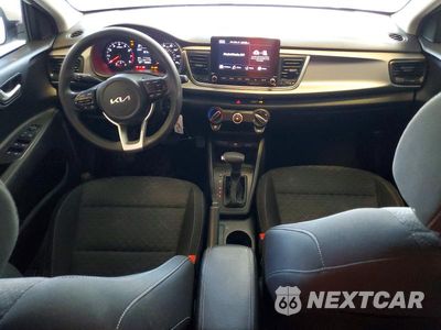 Zdjęcie 8 z 12 samochodu: 2022 KIA RIO S VIN:3KPA24AD0NE433758 - miniatura