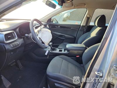Zdjęcie 7 z 12 samochodu: 2019 KIA SORENTO L VIN:5XYPG4A33KG586703 - miniatura