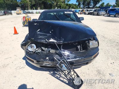 Piąte zdjęcie samochodu w środku: 2005 FORD MUSTANG VIN:1ZVFT84N255254693 - miniatura