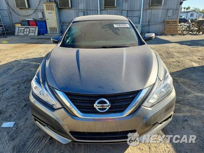 Piąte zdjęcie samochodu w środku: 2017 NISSAN ALTIMA 2.5 SV VIN:1N4AL3AP7HC286860 - miniatura