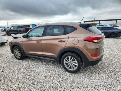 Drugie zdjęcie samochodu z przodu: 2016 HYUNDAI TUCSON SE VIN:KM8J33A47GU212049 - miniatura