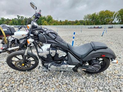 Trzecie zdjęcie samochodu z tyłu: 2017 HONDA VT1300 CX VIN:JH2SC6121HK200590 - miniatura