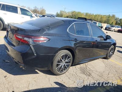 Trzecie zdjęcie samochodu z tyłu: 2024 TOYOTA CAMRY SE VIN:4T1S11AK2RU211312 - miniatura