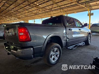 Trzecie zdjęcie samochodu z tyłu: 2025 RAM 1500 BIG HORN/LONE STAR VIN:1C6RREFP0SN772204 - miniatura
