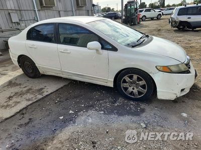 Czwarte zdjęcie samochodu z boku: 2010 HONDA CIVIC LX VIN:2HGFA1F50AH586617 - miniatura