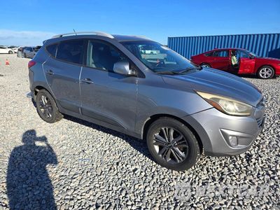 Czwarte zdjęcie samochodu z boku: 2015 HYUNDAI TUCSON SE VIN:KM8JUCAG7FU103953 - miniatura