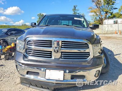 Piąte zdjęcie samochodu w środku: 2018 RAM 1500 SLT VIN:1C6RR7GG0JS218641 - miniatura