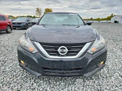 Piąte zdjęcie samochodu w środku: 2018 NISSAN ALTIMA 2.5 SR VIN:1N4AL3AP2JC275254 - miniatura