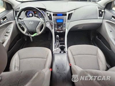 Zdjęcie 8 z 13 samochodu: 2012 HYUNDAI SONATA SE 2.0T VIN:5NPEC4AB2CH452480 - miniatura