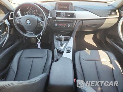 Zdjęcie 8 z 12 samochodu: 2013 BMW 328 I SULEV VIN:WBA3C1G57DNR44816 - miniatura