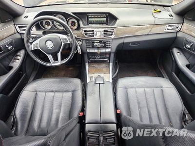 Zdjęcie 8 z 12 samochodu: 2014 MERCEDES-BENZ E 550 4MATIC VIN:WDDHF9BBXEA883116 - miniatura