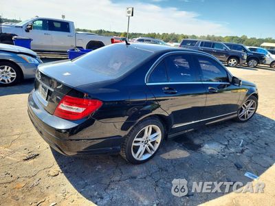 Trzecie zdjęcie samochodu z tyłu: 2014 MERCEDES-BENZ C 250 VIN:WDDGF4HB0ER312161 - miniatura