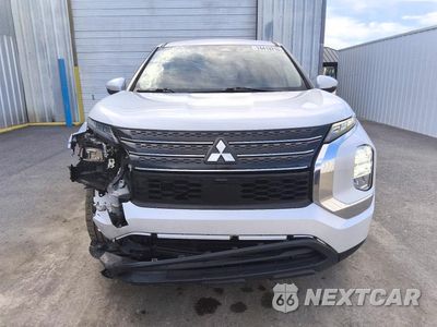 Piąte zdjęcie samochodu w środku: 2022 MITSUBISHI OUTLANDER ES VIN:JA4J3TA85NZ053467 - miniatura