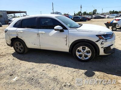 Czwarte zdjęcie samochodu z boku: 2026 HONDA HR-V LX VIN:3CZRZ1H30TM720797 - miniatura