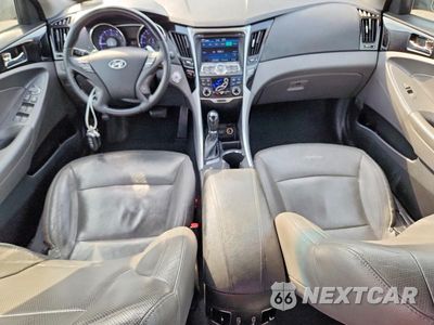 Zdjęcie 8 z 12 samochodu: 2013 HYUNDAI SONATA LIMITED 2.0T VIN:5NPEC4AB9DH583293 - miniatura