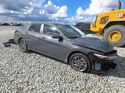 Czwarte zdjęcie samochodu z boku: 2024 HYUNDAI ELANTRA SEL VIN:KMHLM4DG2RU757774 - miniatura