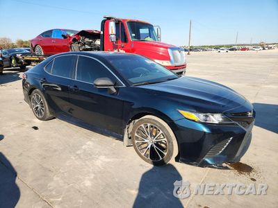 Czwarte zdjęcie samochodu z boku: 2020 TOYOTA CAMRY SE VIN:4T1G11AK1LU877199 - miniatura