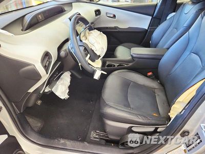 Zdjęcie 7 z 12 samochodu: 2018 TOYOTA PRIUS TWO VIN:JTDKBRFU9J3071778 - miniatura