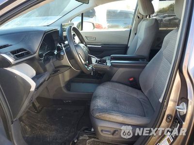 Zdjęcie 7 z 13 samochodu: 2021 TOYOTA SIENNA LE VIN:5TDKRKEC1MS014991 - miniatura