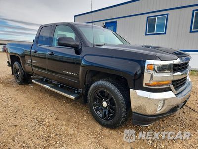 Czwarte zdjęcie samochodu z boku: 2018 CHEVROLET SILVERADO K1500 LT VIN:1GCVKREC0JZ332489 - miniatura