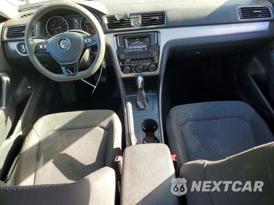 Zdjęcie 8 z 12 samochodu: 2016 VOLKSWAGEN PASSAT S VIN:1VWAT7A31GC050103 - miniatura