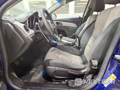 Zdjęcie 7 z 12 samochodu: 2012 CHEVROLET CRUZE LS VIN:1G1PD5SH1C7214938 - miniatura