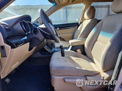 Zdjęcie 7 z 13 samochodu: 2011 KIA SORENTO VIN:5XYKT3A13BG125614 - miniatura