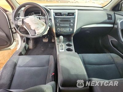 Zdjęcie 8 z 13 samochodu: 2015 NISSAN ALTIMA 2.5 S VIN:1N4AL3AP2FC215935 - miniatura