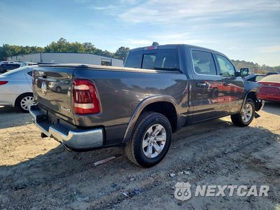 Trzecie zdjęcie samochodu z tyłu: 2022 RAM 1500 LARAMIE VIN:1C6SRFJT8NN474015 - miniatura