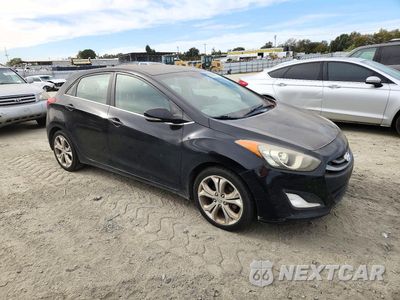 Czwarte zdjęcie samochodu z boku: 2014 HYUNDAI ELANTRA GT BASE VIN:KMHD35LH7EU188227 - miniatura