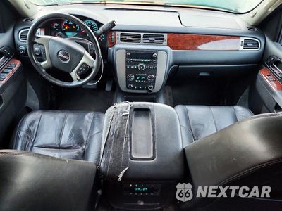 Zdjęcie 8 z 13 samochodu: 2014 GMC YUKON XL K1500 SLT VIN:1GKS2KE71ER119557 - miniatura