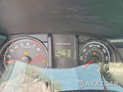 Zdjęcie 9 z 13 samochodu: 2017 TOYOTA TACOMA SR V6 VIN:3TMCZ5AN2HM080047 - miniatura