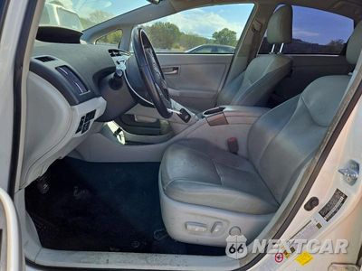 Zdjęcie 7 z 12 samochodu: 2014 TOYOTA PRIUS FIVE VIN:JTDKN3DU0E1838393 - miniatura
