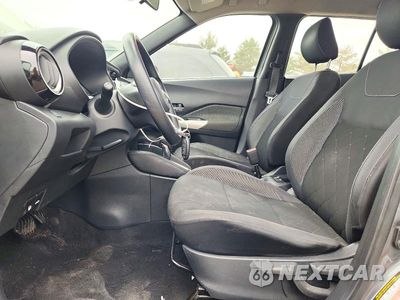 Zdjęcie 7 z 12 samochodu: 2019 NISSAN KICKS SV VIN:3N1CP5CU9KL529153 - miniatura